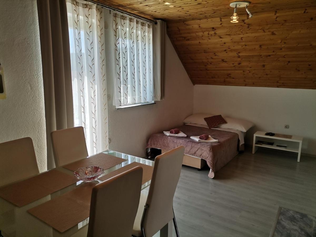 Apartment Dolores Smoljanac Kültér fotó