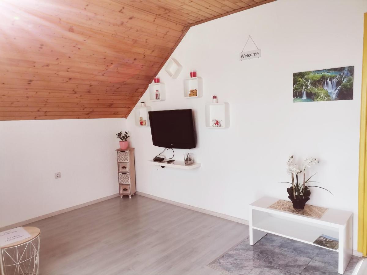 Apartment Dolores Smoljanac Kültér fotó